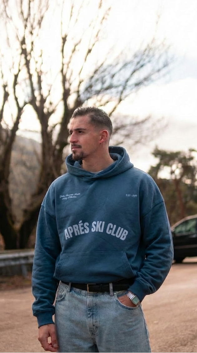 "APRÉS SKI CLUB” NAVY BLUE BOXY HOODIE UNISEX